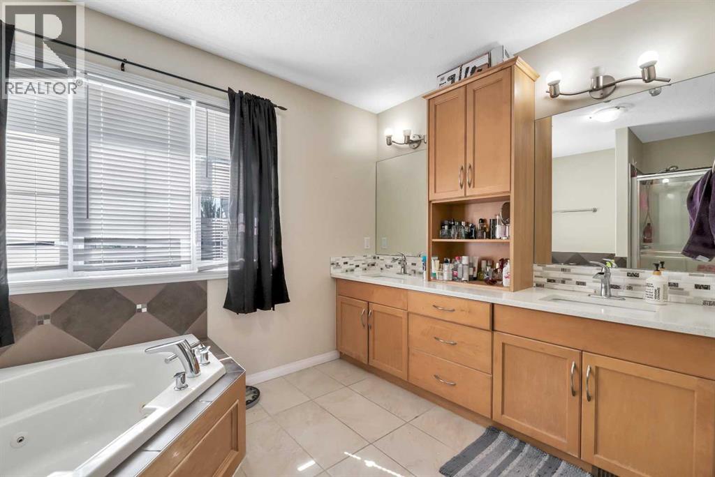 245 Springmere Way, Chestermere, Alberta  T1X 1P2 - Photo 36 - A2313566