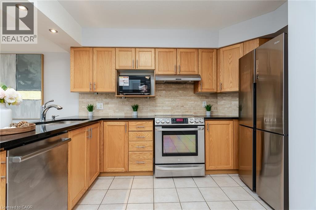 688 Star Flower Avenue Unit# A, Waterloo, Ontario  N2V 2L2 - Photo 17 - 40833911