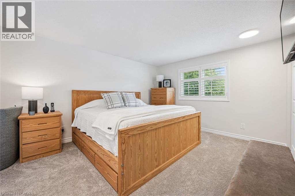 225 Foxhunt Road, Waterloo, Ontario N2K 2R8 - Photo 12 - 40833167
