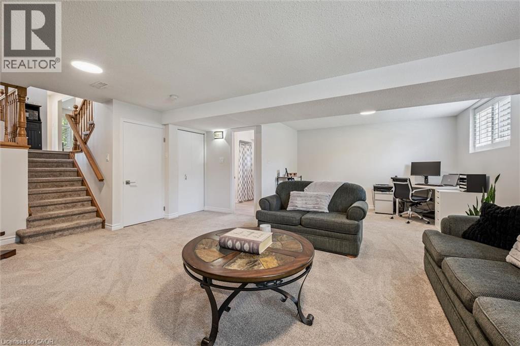 225 Foxhunt Road, Waterloo, Ontario N2K 2R8 - Photo 22 - 40833167