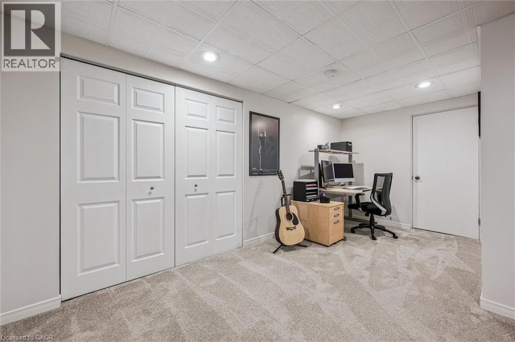 225 Foxhunt Road, Waterloo, Ontario N2K 2R8 - Photo 27 - 40833167