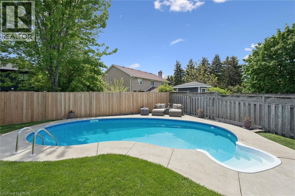 225 Foxhunt Road, Waterloo, Ontario N2K 2R8 - Photo 31 - 40833167