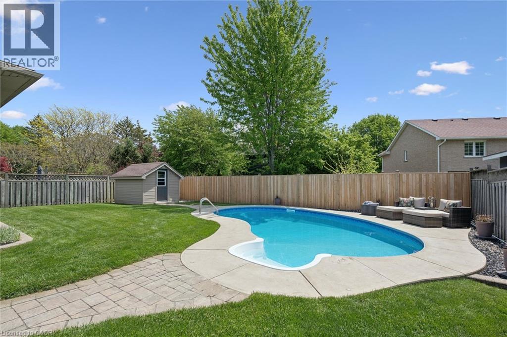 225 Foxhunt Road, Waterloo, Ontario N2K 2R8 - Photo 33 - 40833167