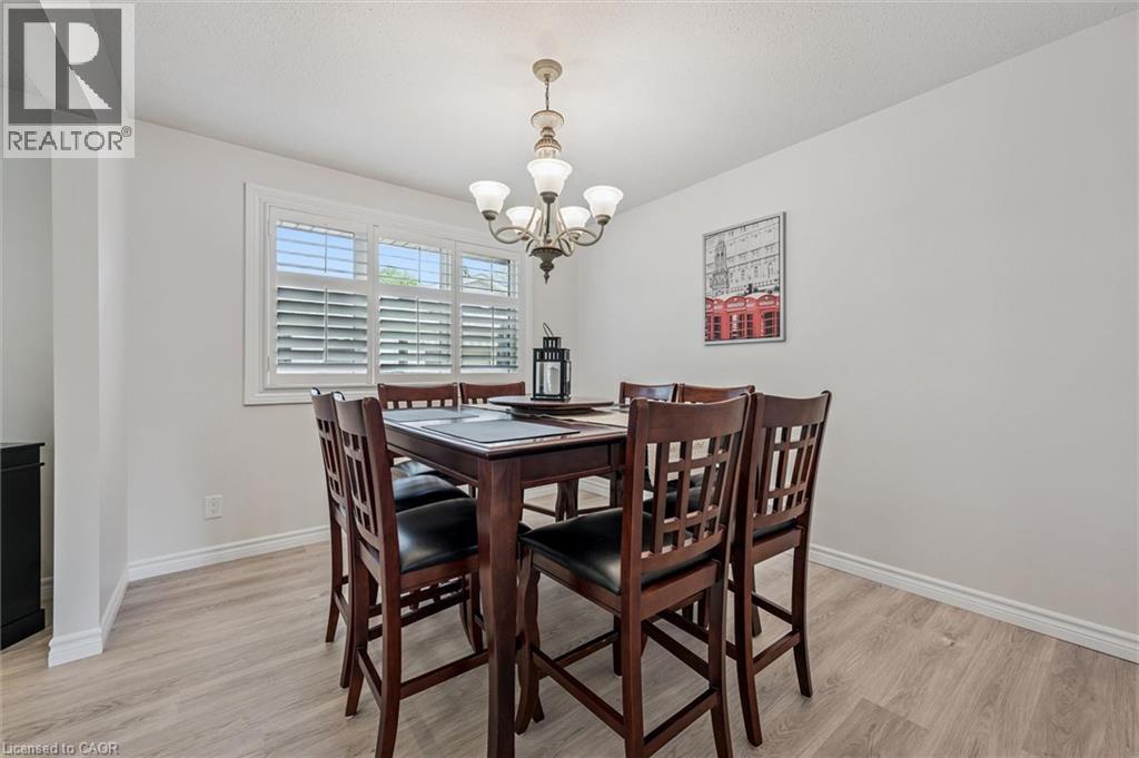225 Foxhunt Road, Waterloo, Ontario N2K 2R8 - Photo 7 - 40833167