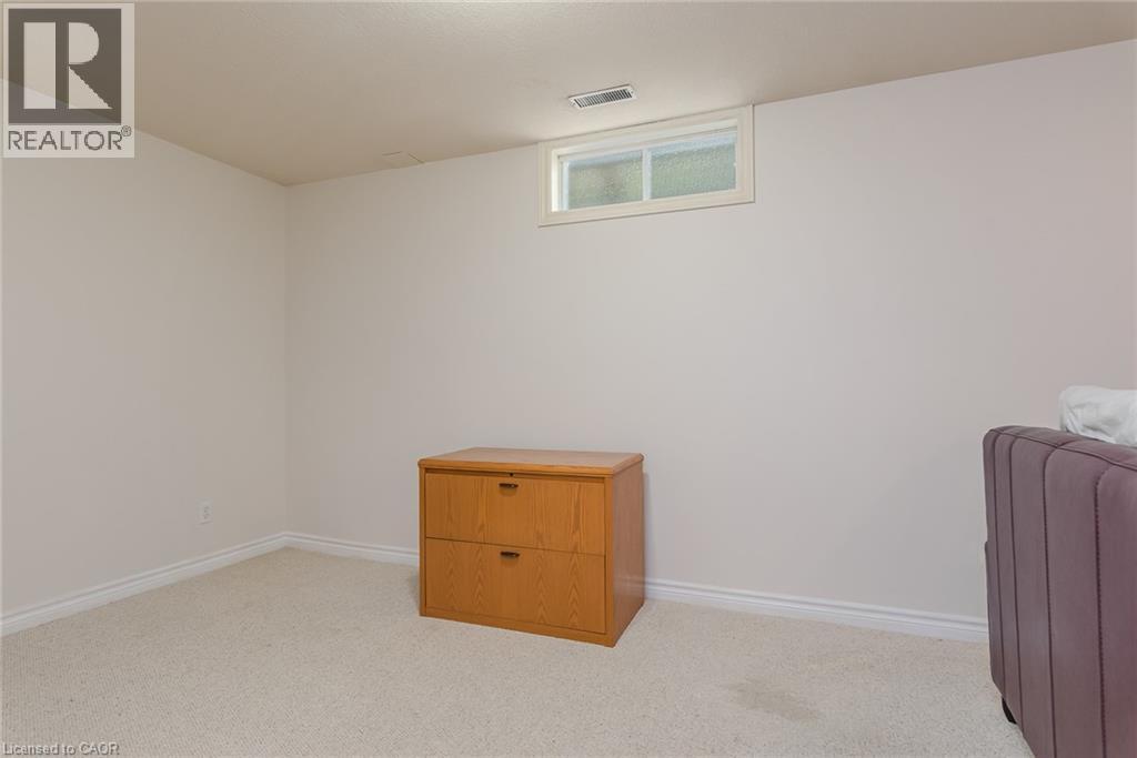82 Old Huron Court, Kitchener, Ontario  N2L 1L7 - Photo 34 - 40832711