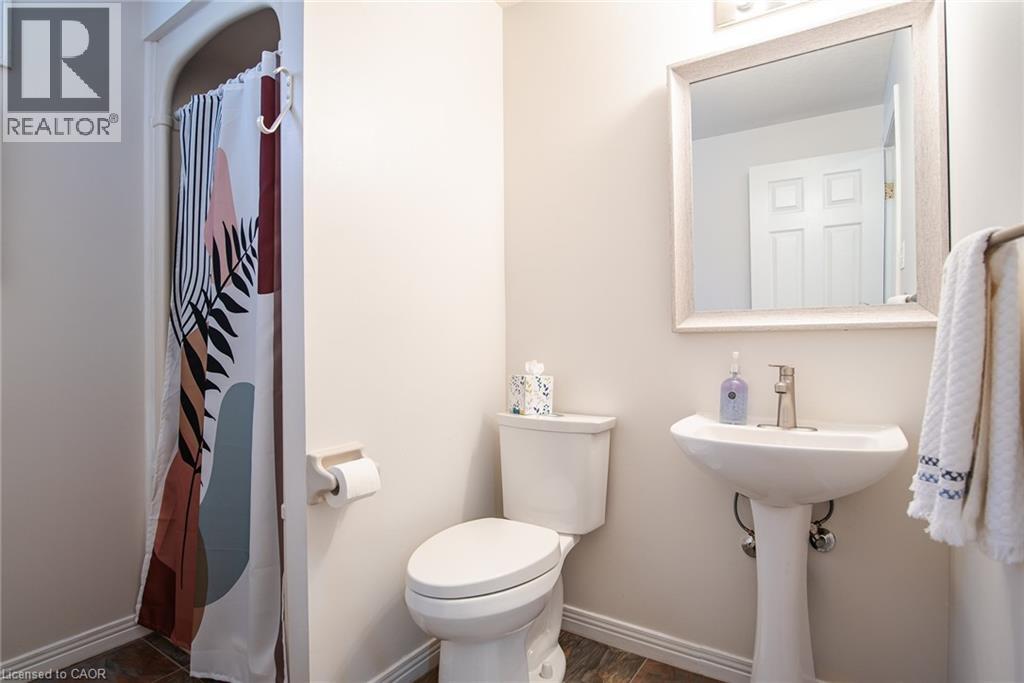 82 Old Huron Court, Kitchener, Ontario  N2L 1L7 - Photo 37 - 40832711
