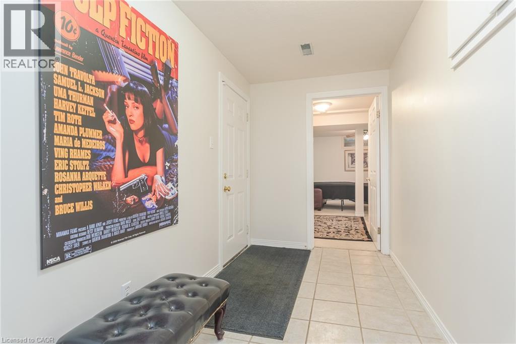 82 Old Huron Court, Kitchener, Ontario  N2L 1L7 - Photo 39 - 40832711