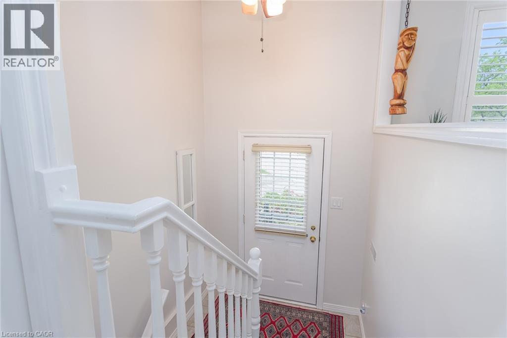82 Old Huron Court, Kitchener, Ontario  N2L 1L7 - Photo 4 - 40832711