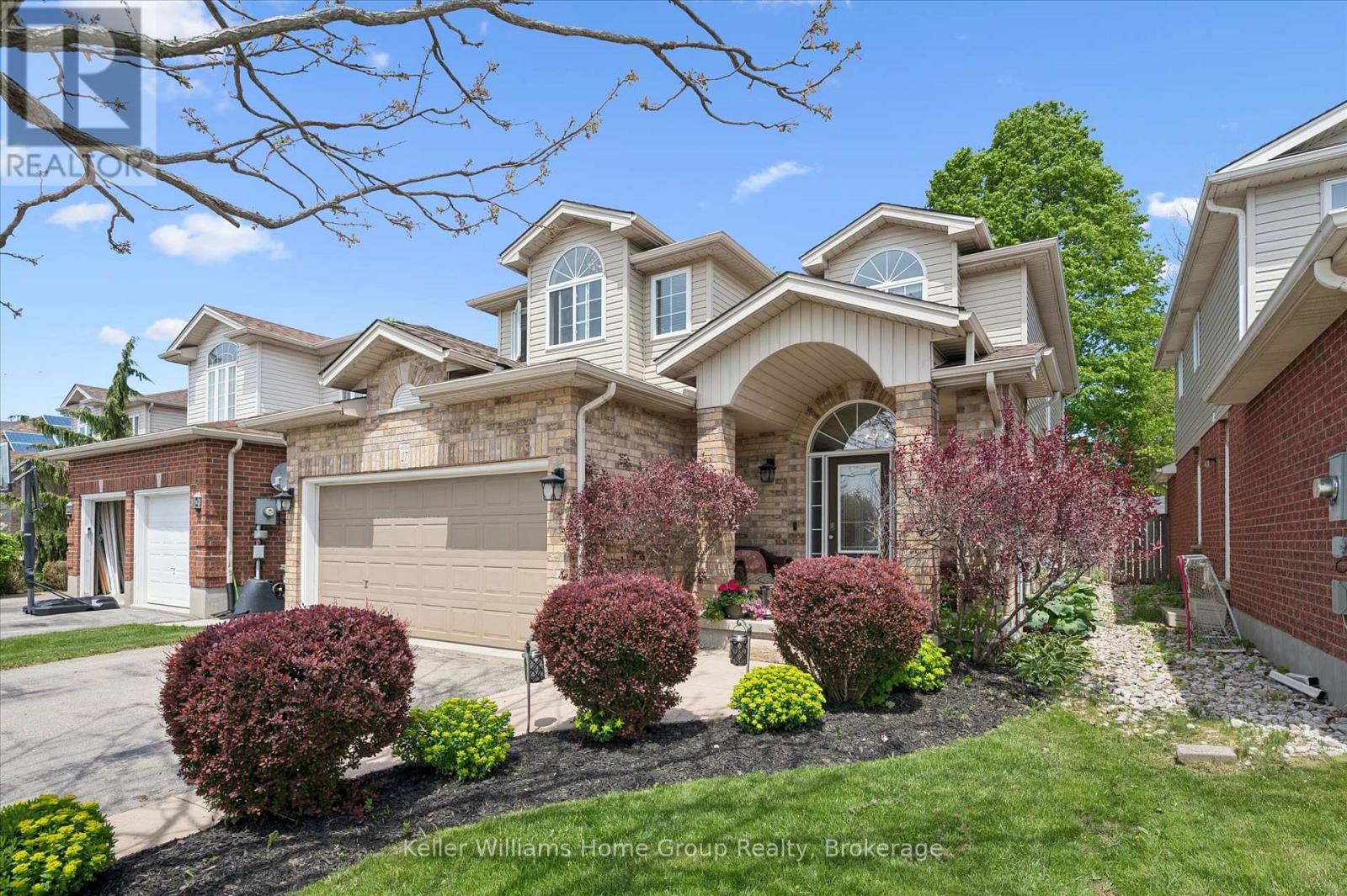 27 DAVIS STREET, guelph (grange road), Ontario