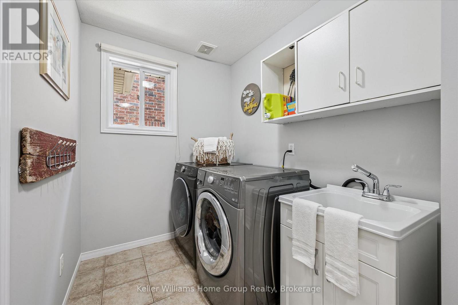 27 Davis Street, Guelph (Grange Road), Ontario  N1E 0A2 - Photo 17 - X13206958