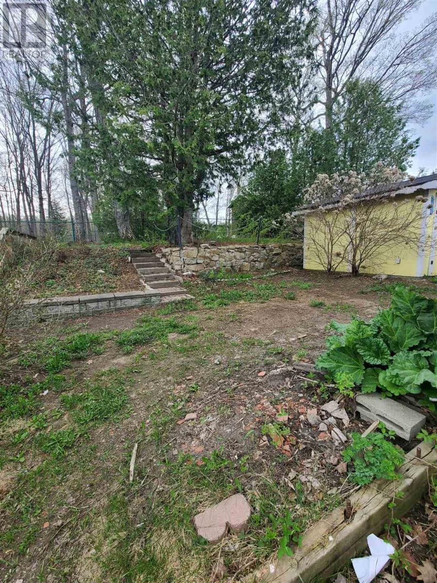9 Lisbon Rd, Elliot Lake, Ontario  P5A 3N9 - Photo 20 - SM261206
