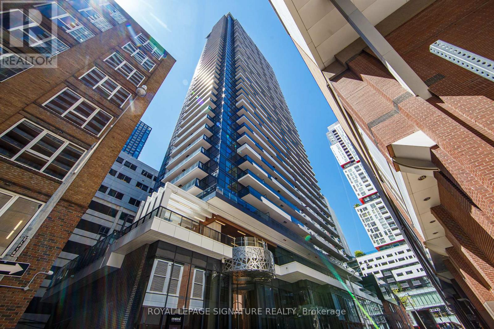 706 - 38 WIDMER STREET, Toronto, Ontario