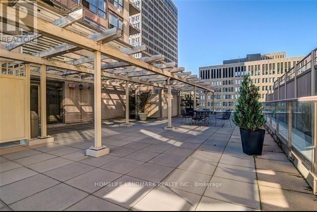 1204 - 909 Bay Street, Toronto, Ontario  M5S 3G2 - Photo 15 - C13207014