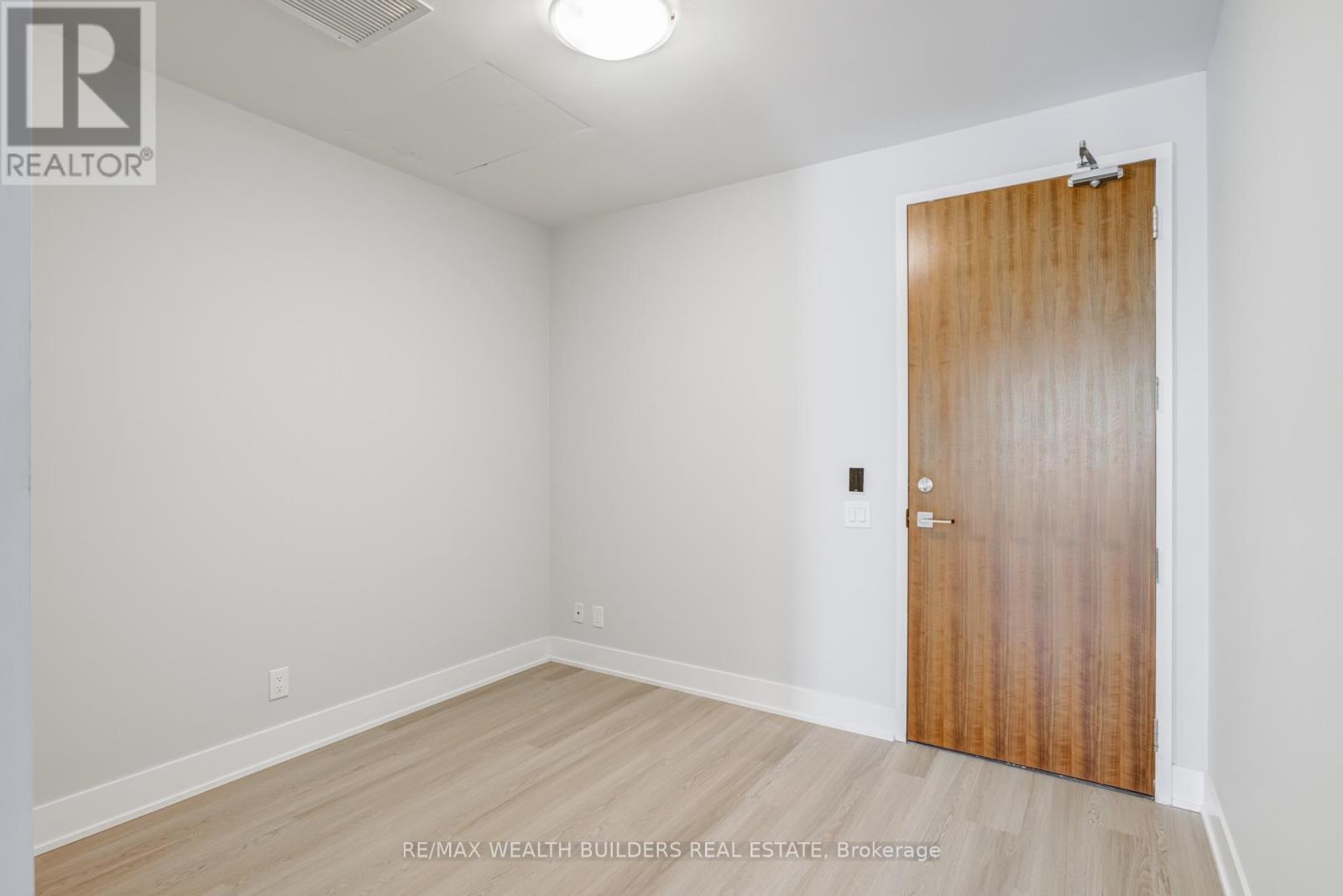 328 - 111 St Clair Avenue W, Toronto, Ontario  M4V 1N5 - Photo 27 - C13207032