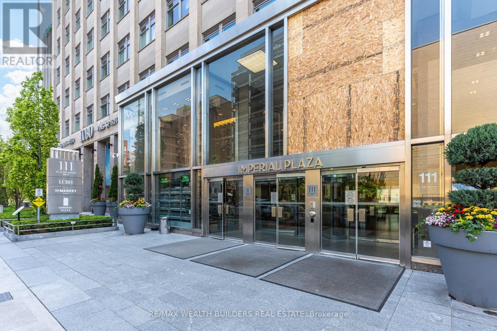 328 - 111 St Clair Avenue W, Toronto, Ontario  M4V 1N5 - Photo 3 - C13207032