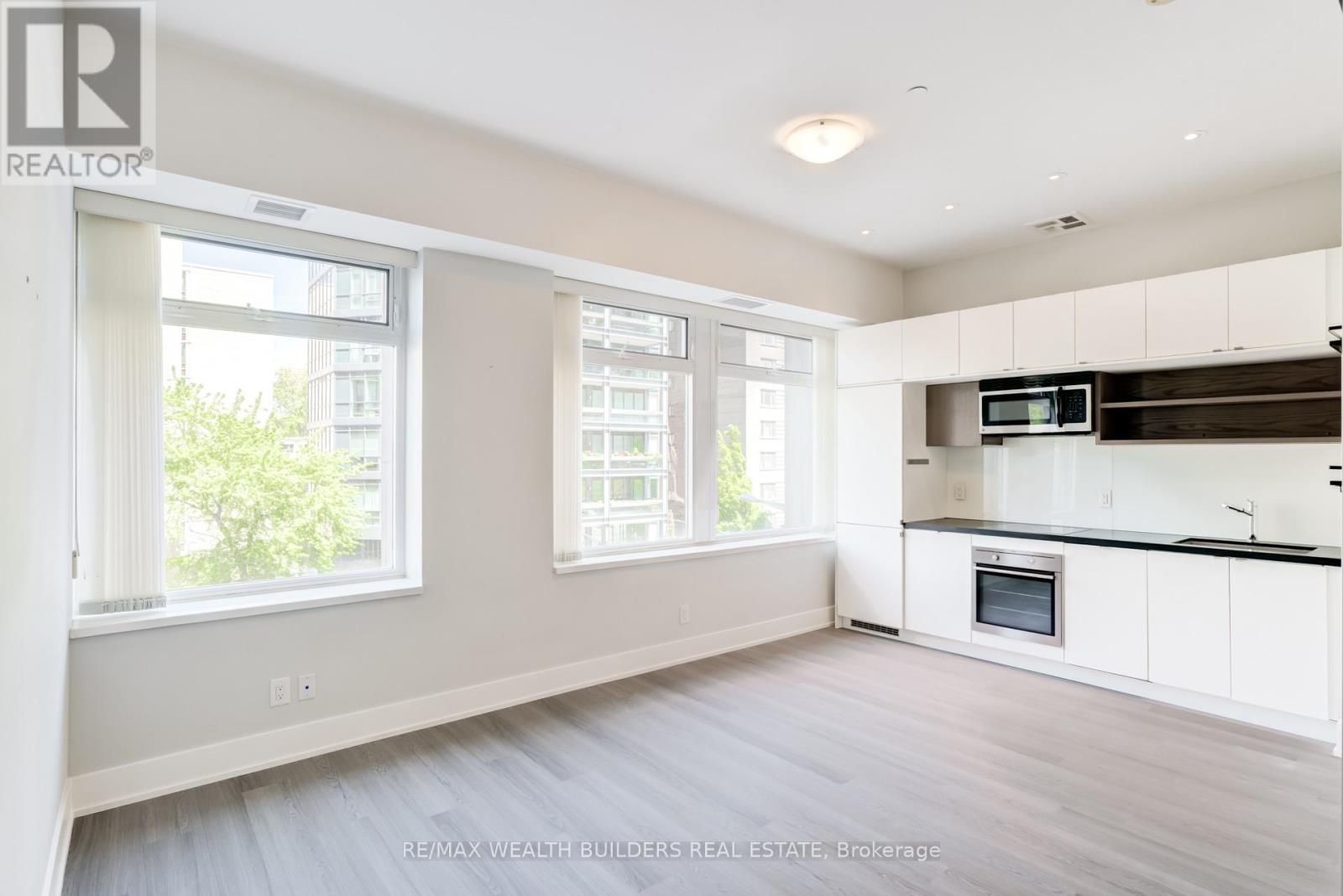 328 - 111 St Clair Avenue W, Toronto, Ontario  M4V 1N5 - Photo 5 - C13207032