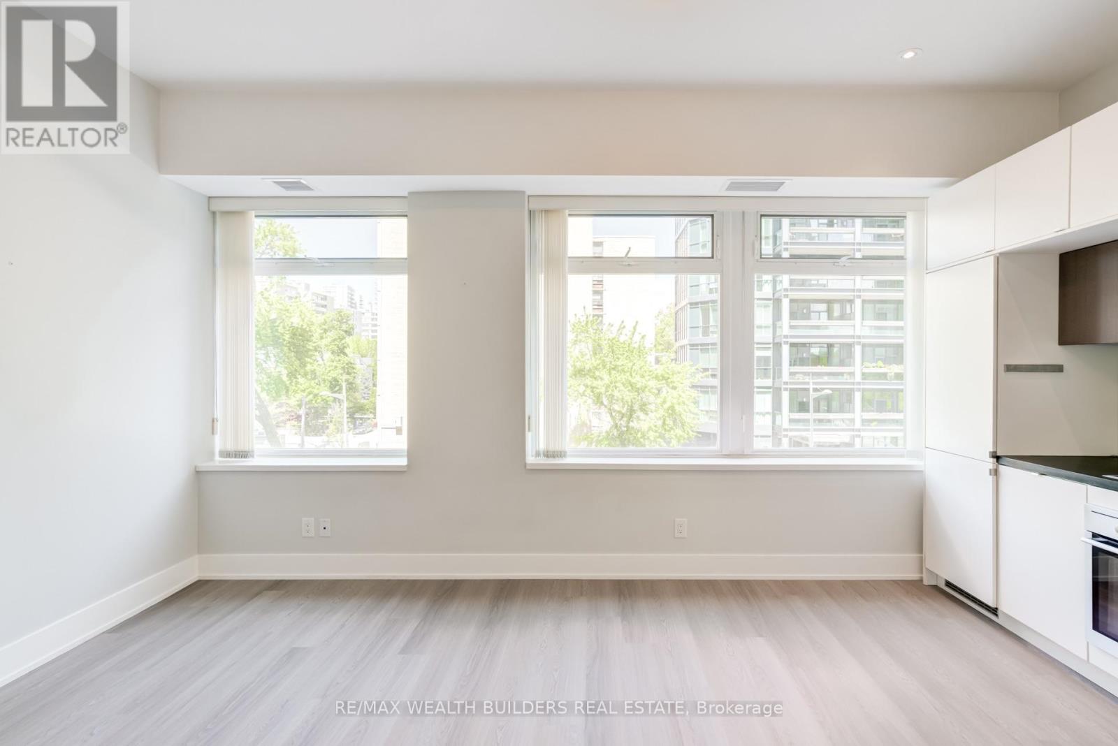 328 - 111 St Clair Avenue W, Toronto, Ontario  M4V 1N5 - Photo 7 - C13207032