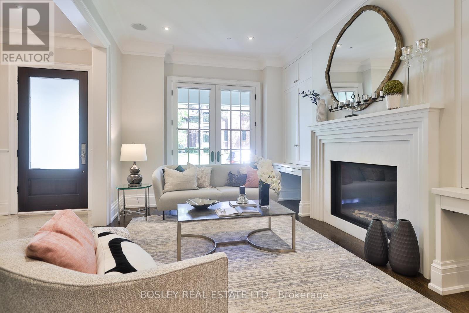 52 Killdeer Crescent, Toronto, Ontario  M4G 2W8 - Photo 4 - C13207034