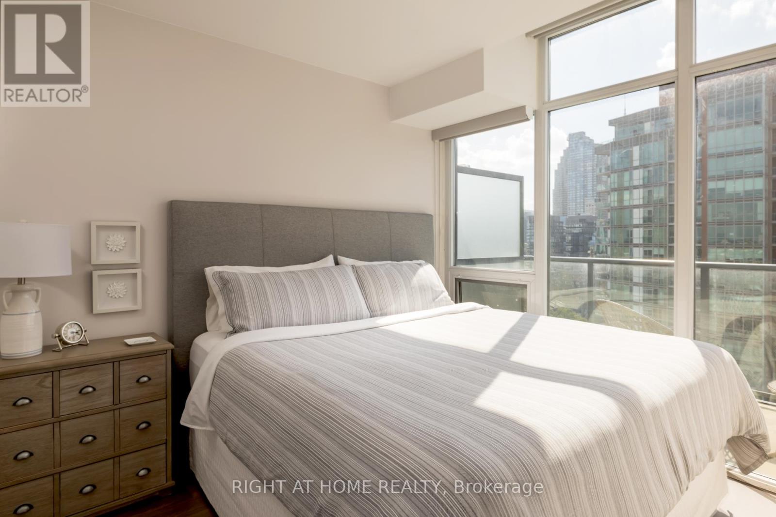 1912 - 105 George Street E, Toronto, Ontario  M5A 2N4 - Photo 13 - C13207108