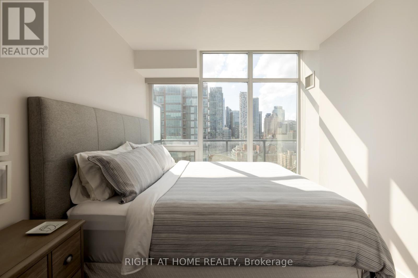 1912 - 105 George Street E, Toronto, Ontario  M5A 2N4 - Photo 14 - C13207108