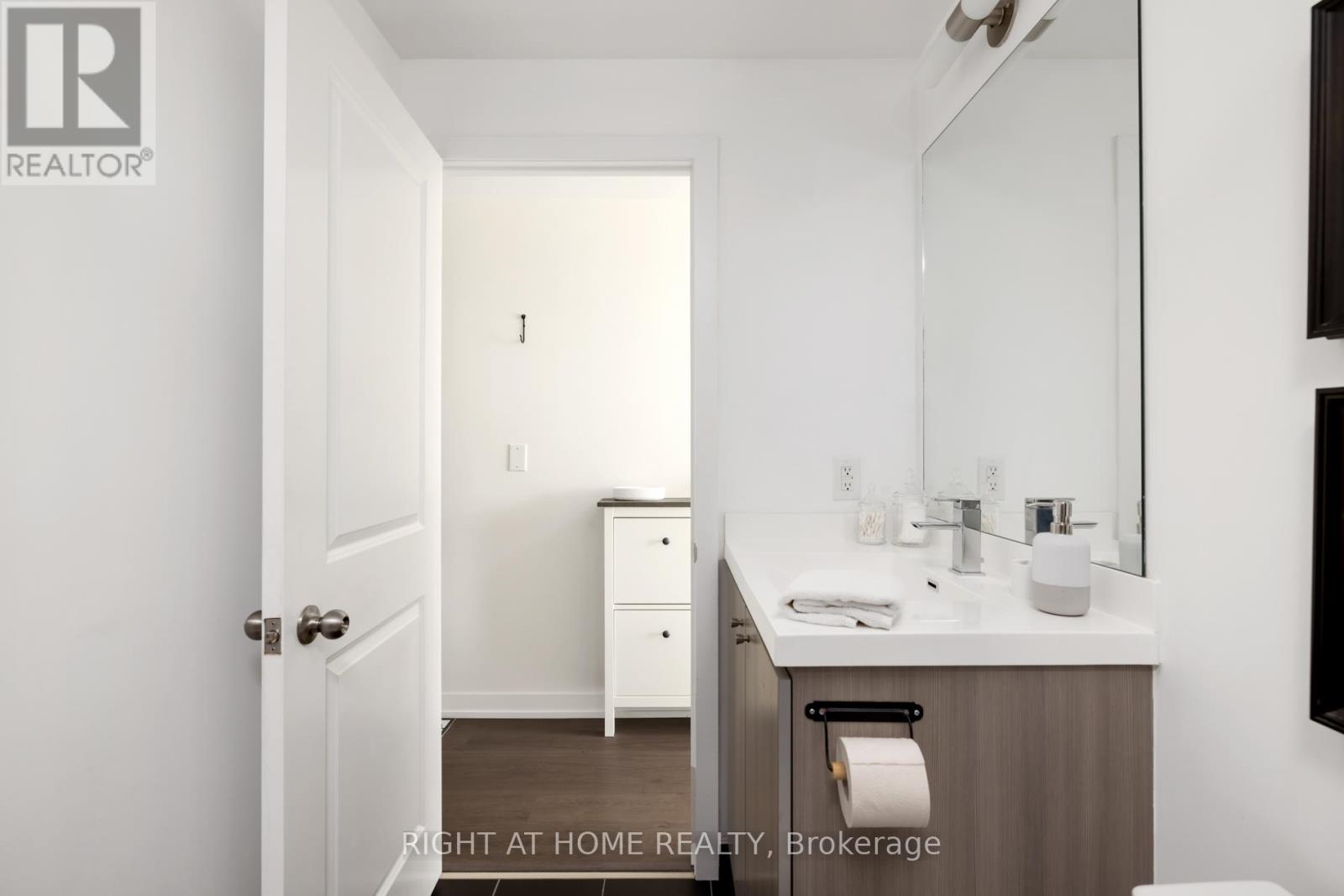 1912 - 105 George Street E, Toronto, Ontario  M5A 2N4 - Photo 19 - C13207108