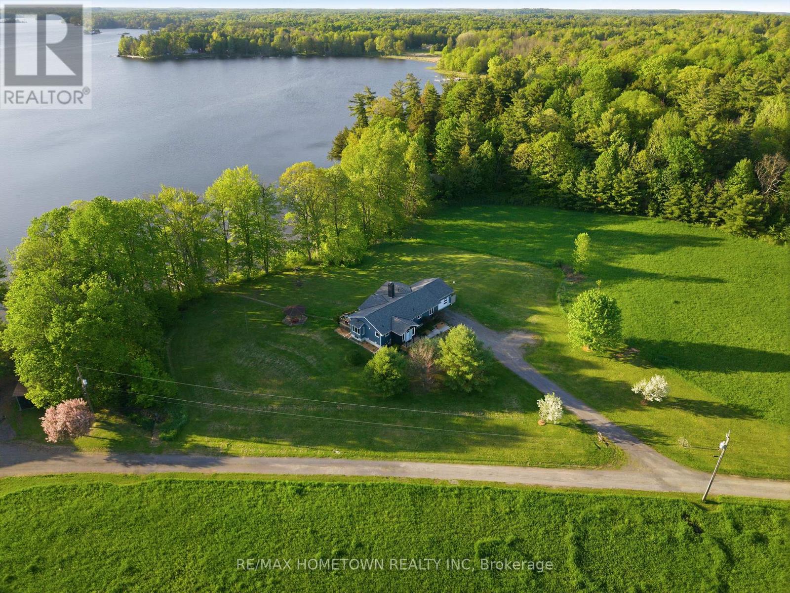 594 Lyndhurst Road, Leeds And The Thousand Islands, Ontario K0E 1N0 - Photo 2 - X13207046