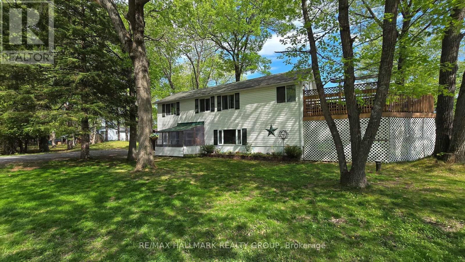 114 MACROSTIE LANE, Ottawa, Ontario