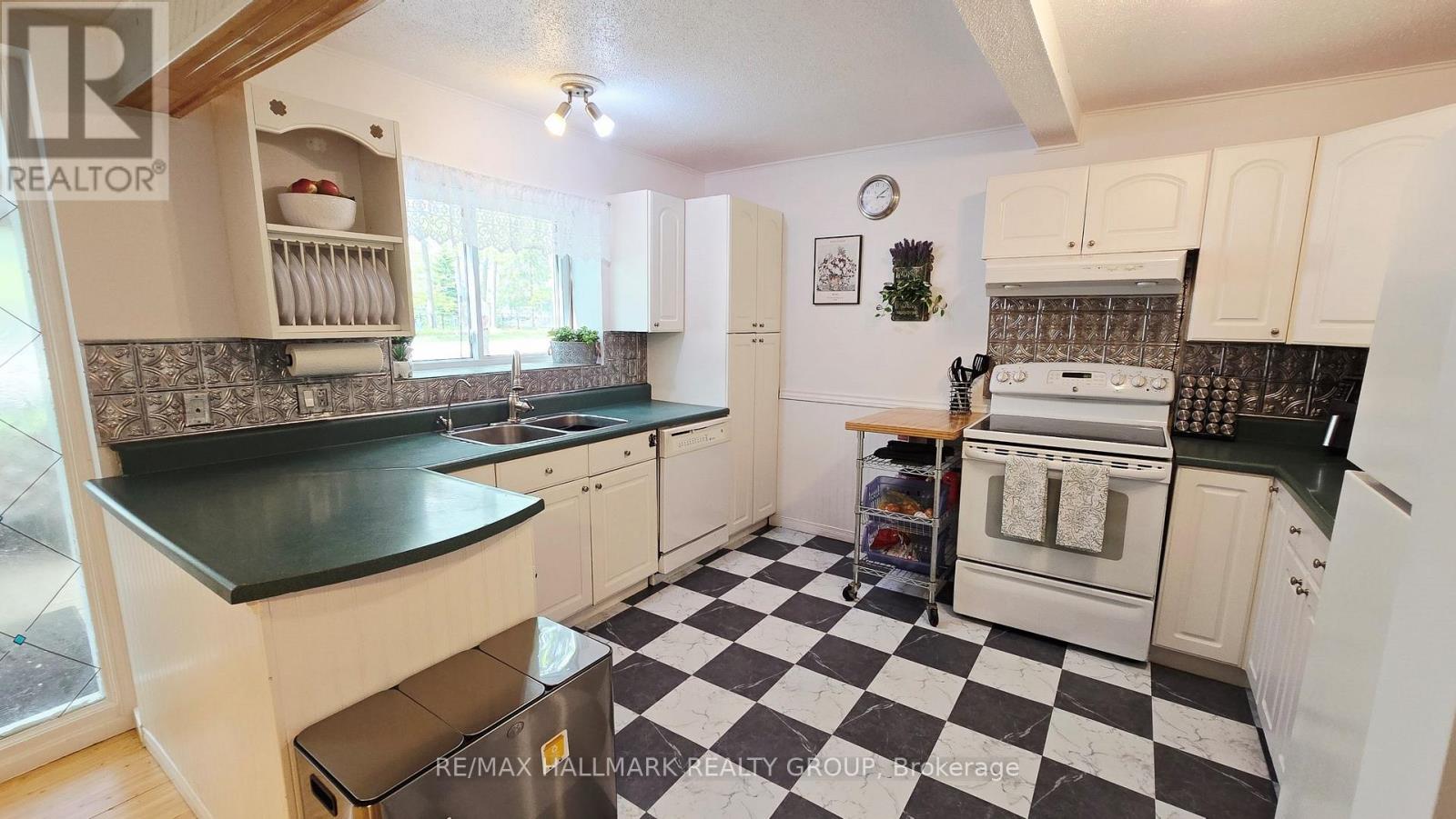 114 Macrostie Lane, Ottawa, Ontario  K0A 3M0 - Photo 14 - X13206986