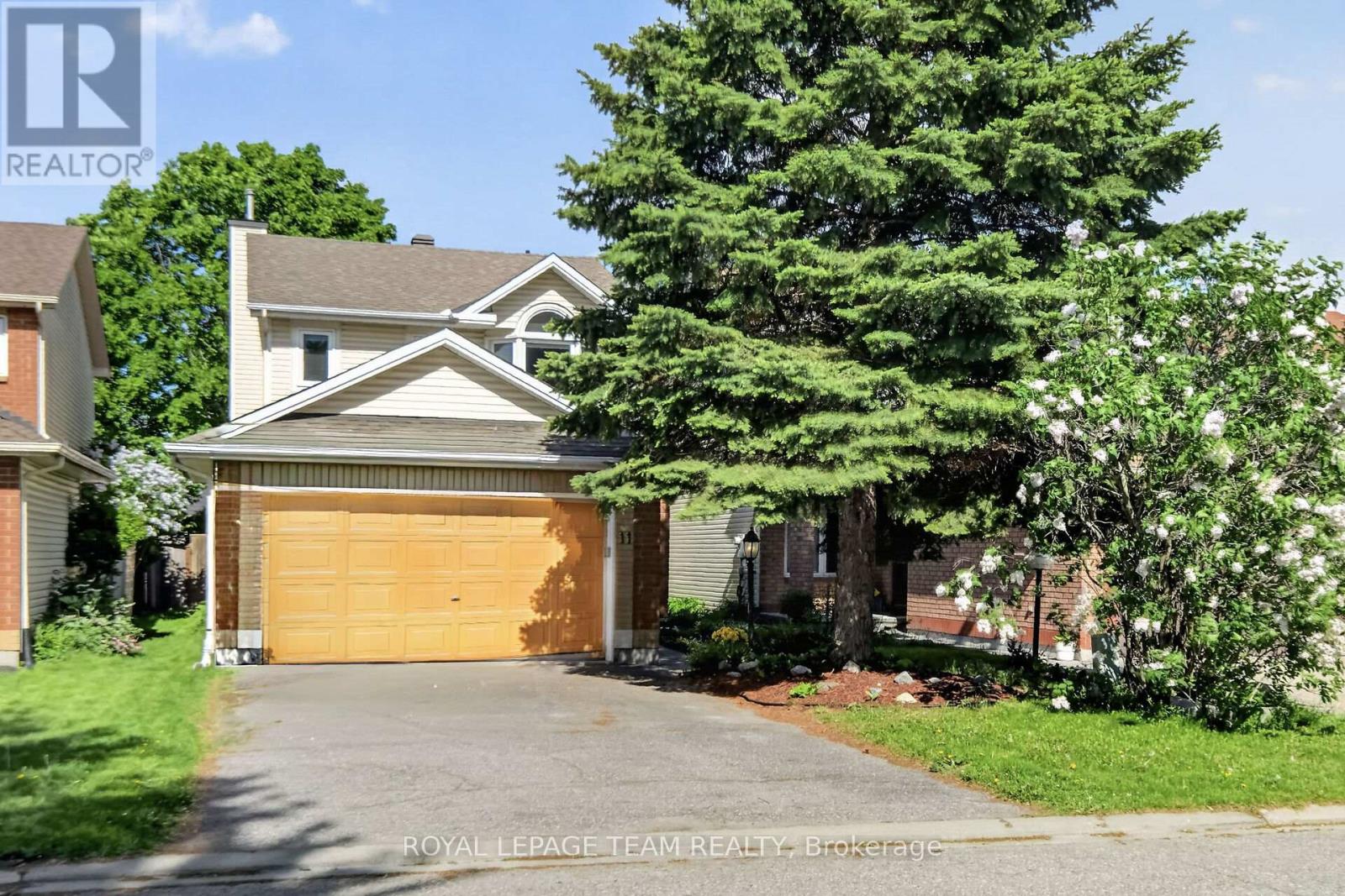 11 AVONHURST AVENUE, Ottawa, Ontario