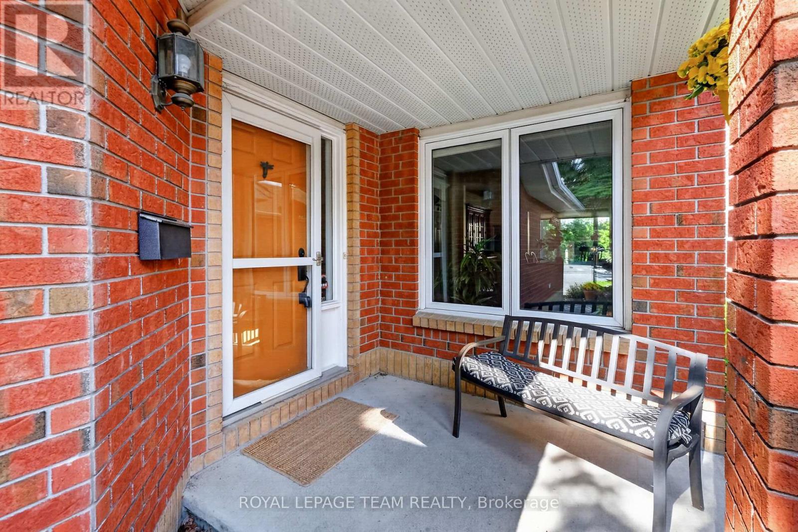 11 Avonhurst Avenue, Ottawa, Ontario  K2J 4K9 - Photo 3 - X13207030