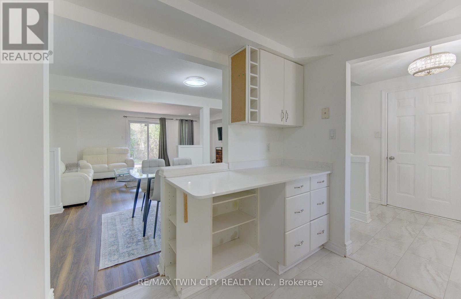 32 Enfield Drive, Cambridge, Ontario  N1P 1A5 - Photo 8 - X13205778