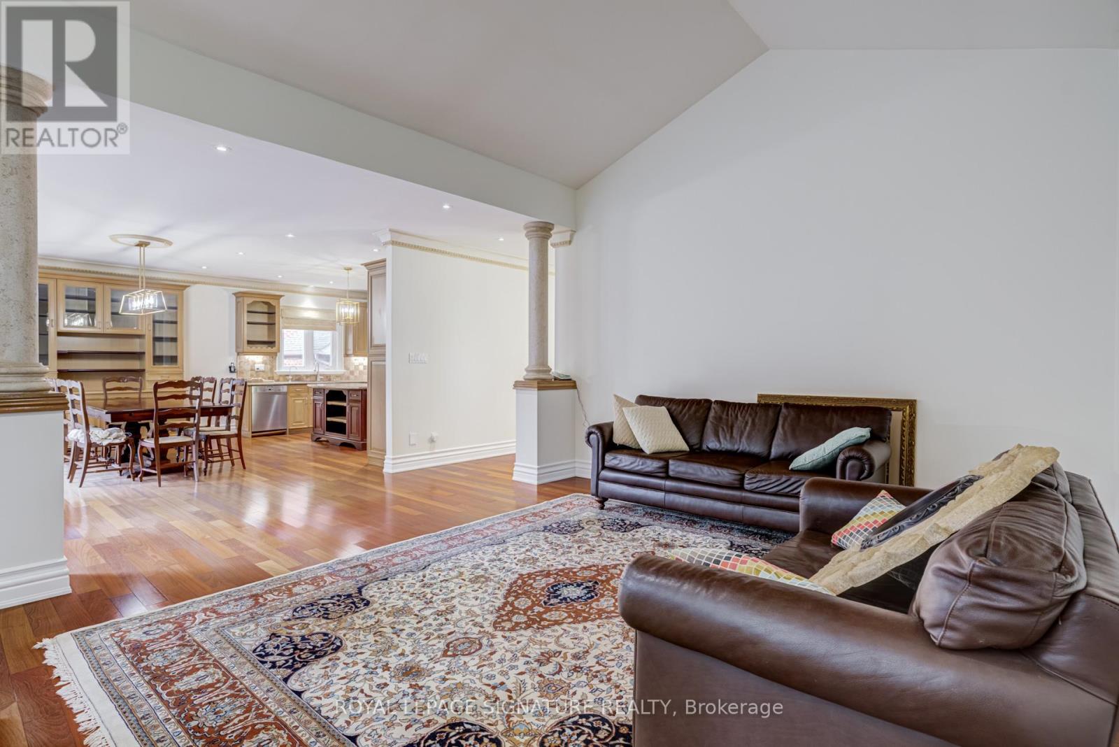 38 Pinemeadow Drive, Vaughan, Ontario  L4L 9C5 - Photo 10 - N13207120