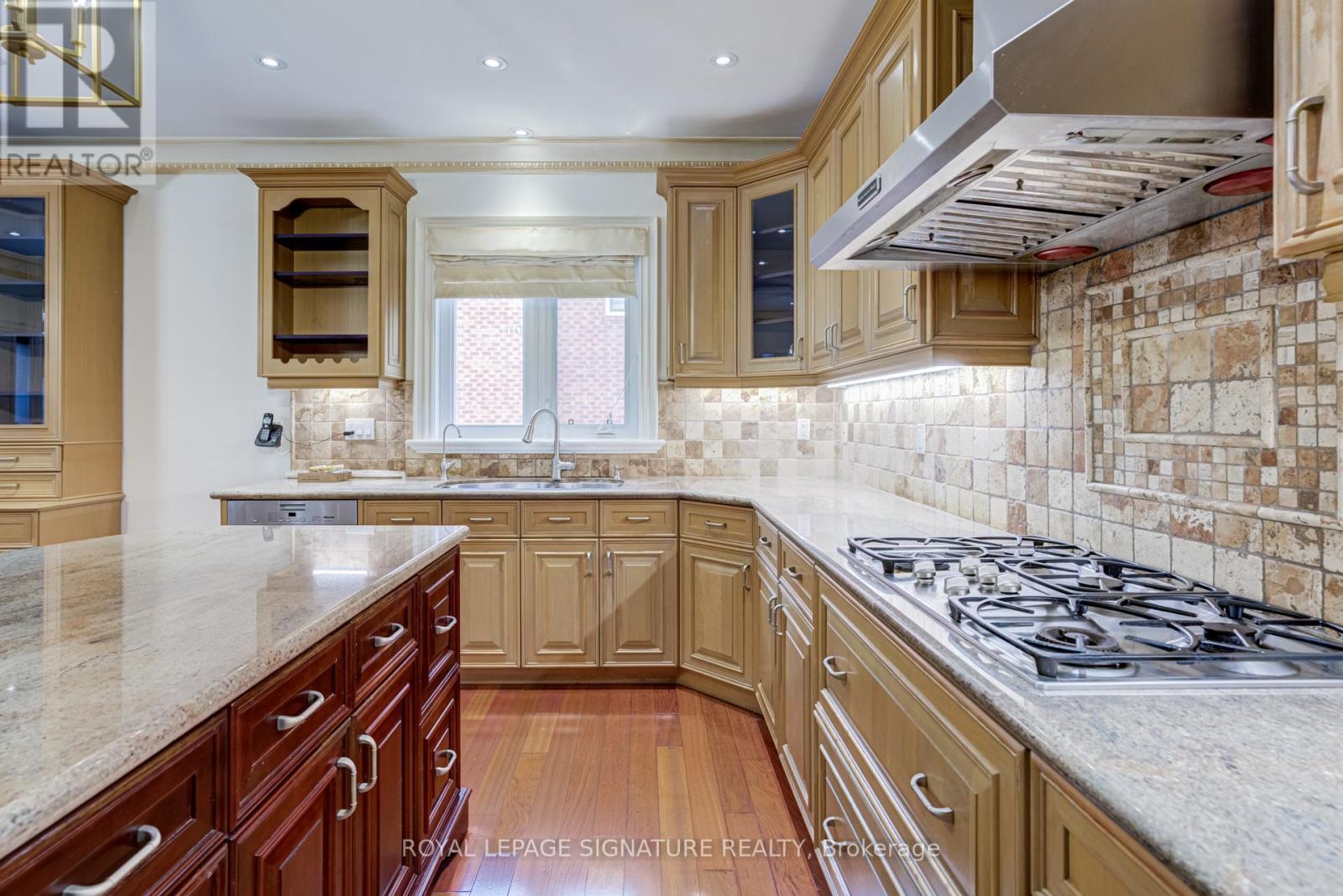 38 Pinemeadow Drive, Vaughan, Ontario  L4L 9C5 - Photo 18 - N13207120
