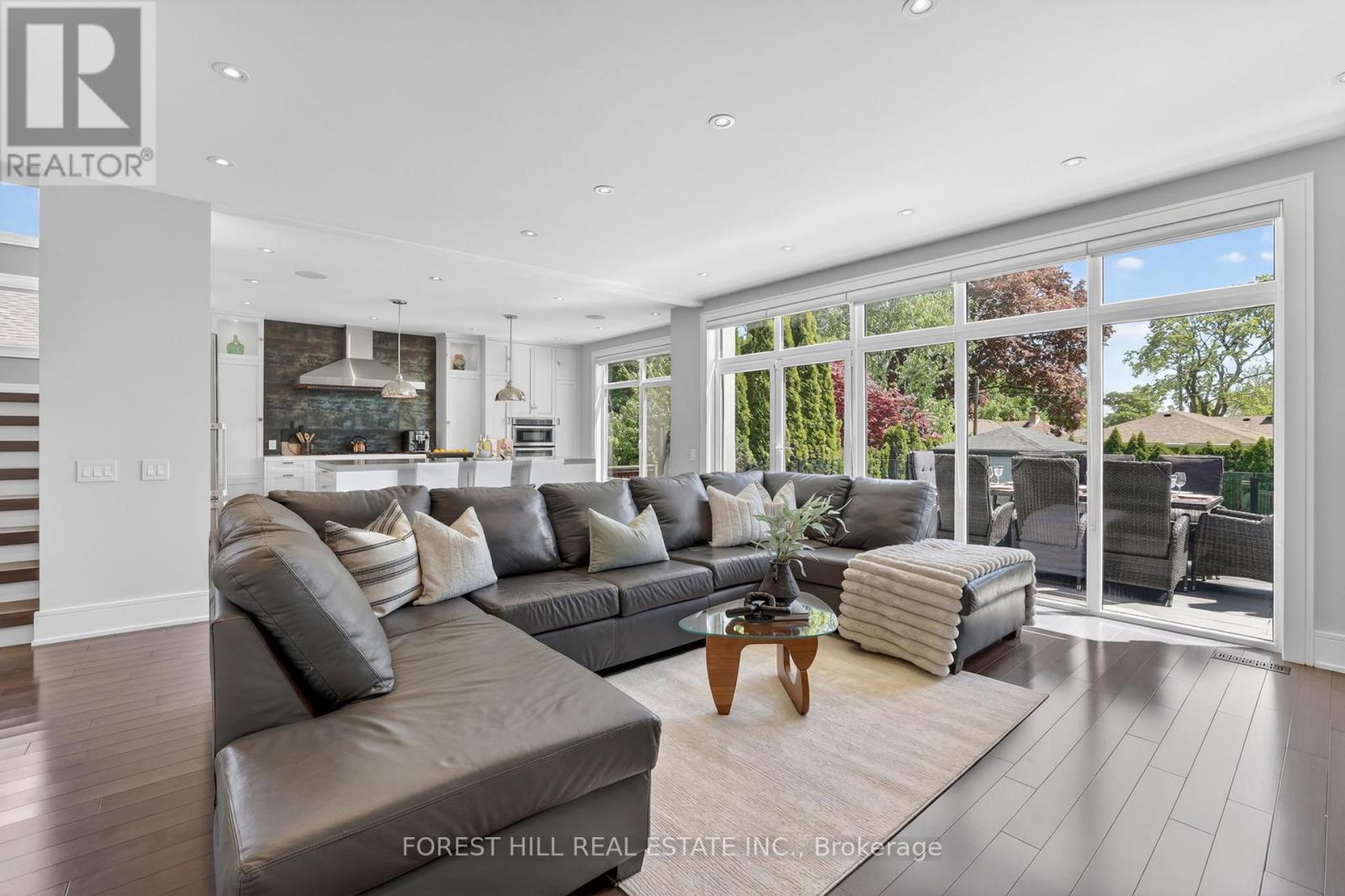 51 Greenfield Drive, Toronto, Ontario  M9B 1H2 - Photo 11 - W13206976
