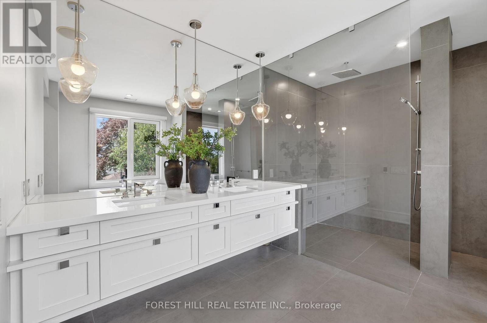 51 Greenfield Drive, Toronto, Ontario  M9B 1H2 - Photo 21 - W13206976