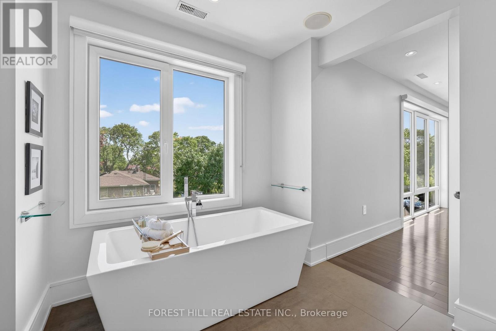 51 Greenfield Drive, Toronto, Ontario  M9B 1H2 - Photo 22 - W13206976
