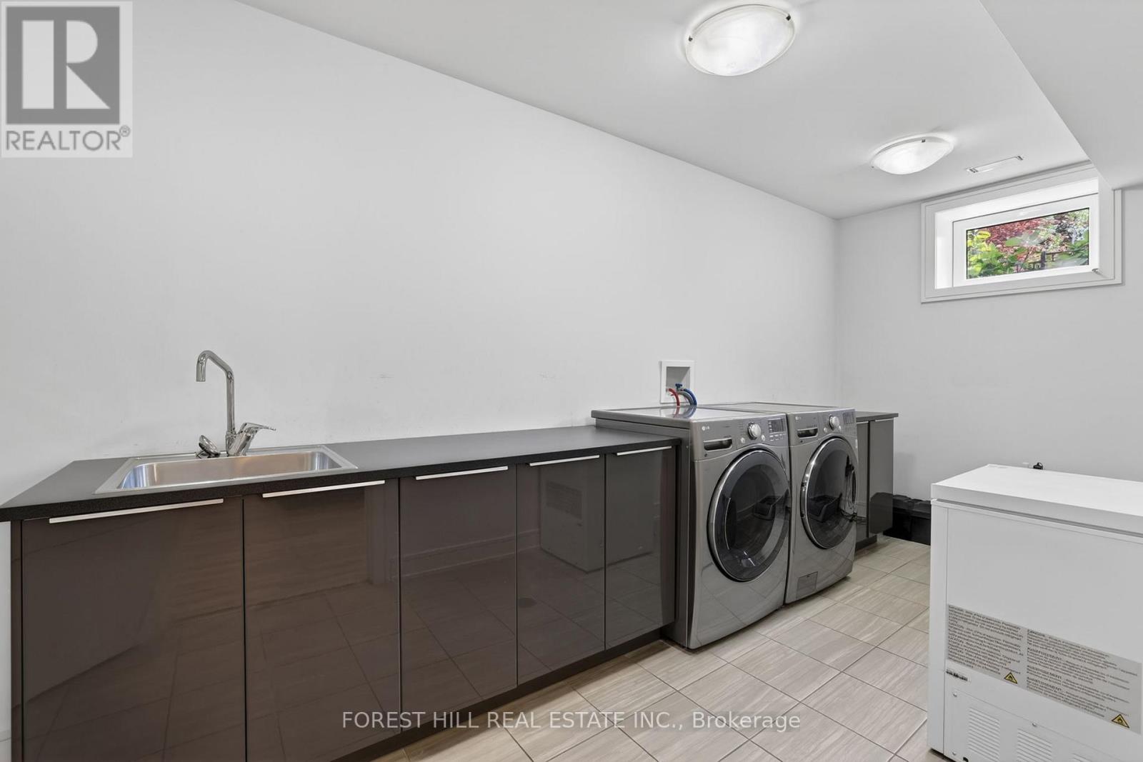 51 Greenfield Drive, Toronto, Ontario  M9B 1H2 - Photo 34 - W13206976
