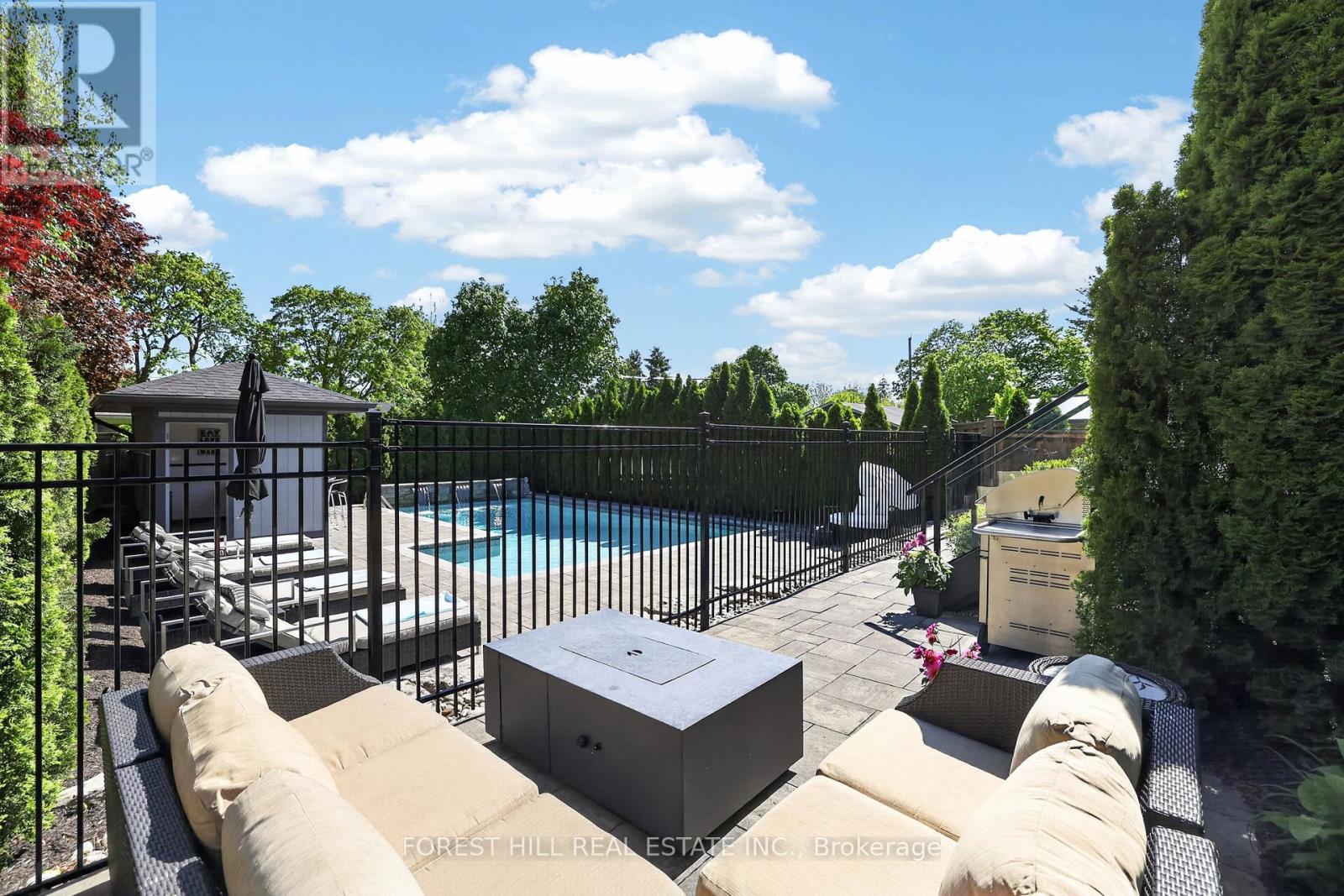 51 Greenfield Drive, Toronto, Ontario  M9B 1H2 - Photo 37 - W13206976