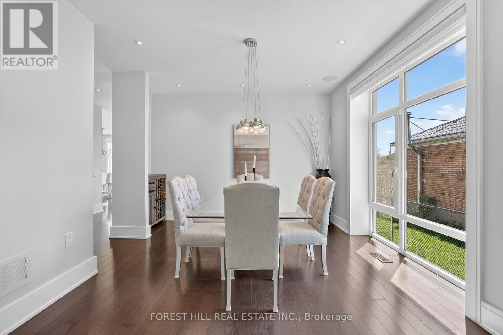 51 Greenfield Drive, Toronto, Ontario  M9B 1H2 - Photo 9 - W13206976