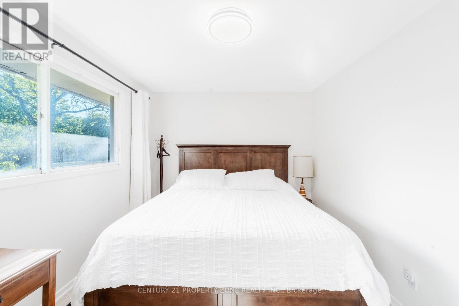 294 Cheltenham Road, Burlington, Ontario  L7L 4H7 - Photo 19 - W13207020