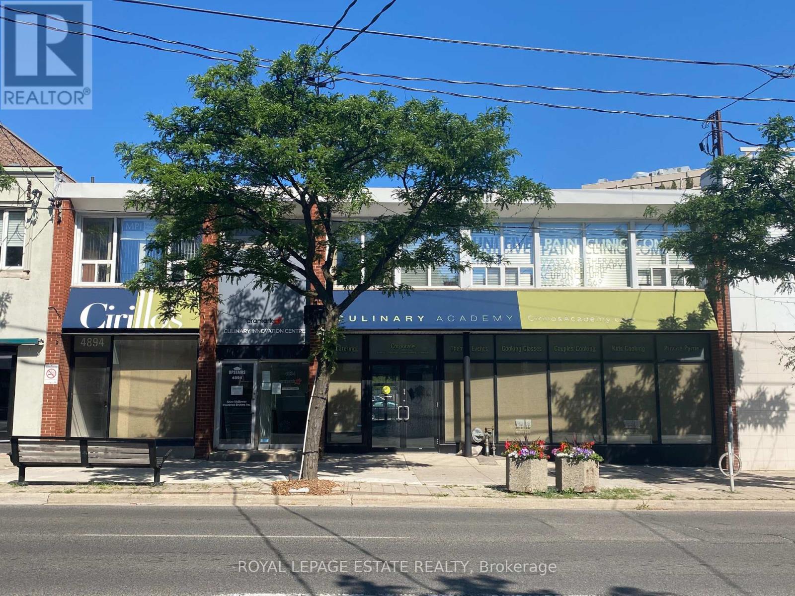 202a - 4894-4896 Dundas Street W, Toronto, Ontario  M9A 1B5 - Photo 1 - W13207028