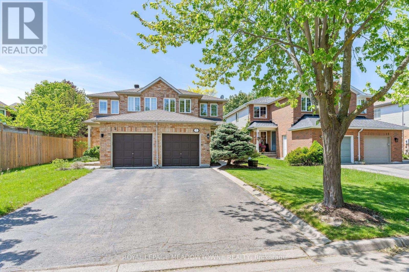 7 PRESTON STREET, Halton Hills, Ontario