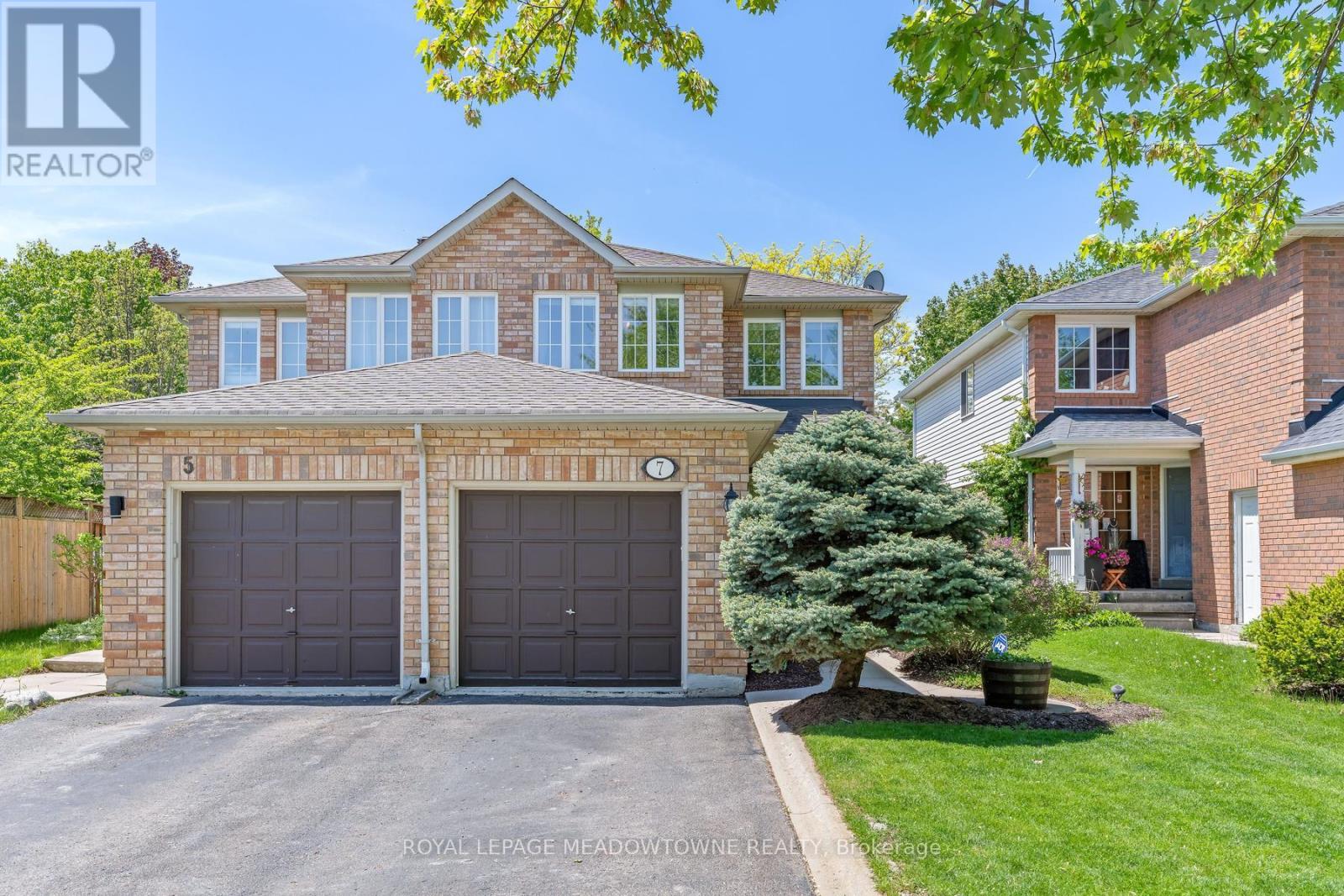 7 Preston Street, Halton Hills, Ontario  L7G 5T3 - Photo 2 - W13207056