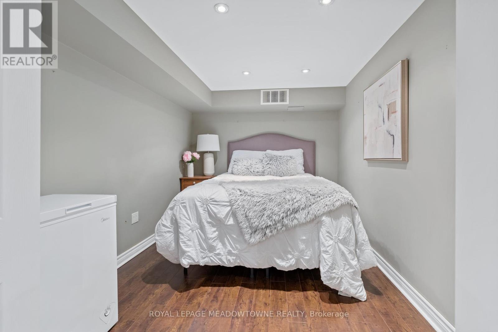 7 Preston Street, Halton Hills, Ontario  L7G 5T3 - Photo 30 - W13207056