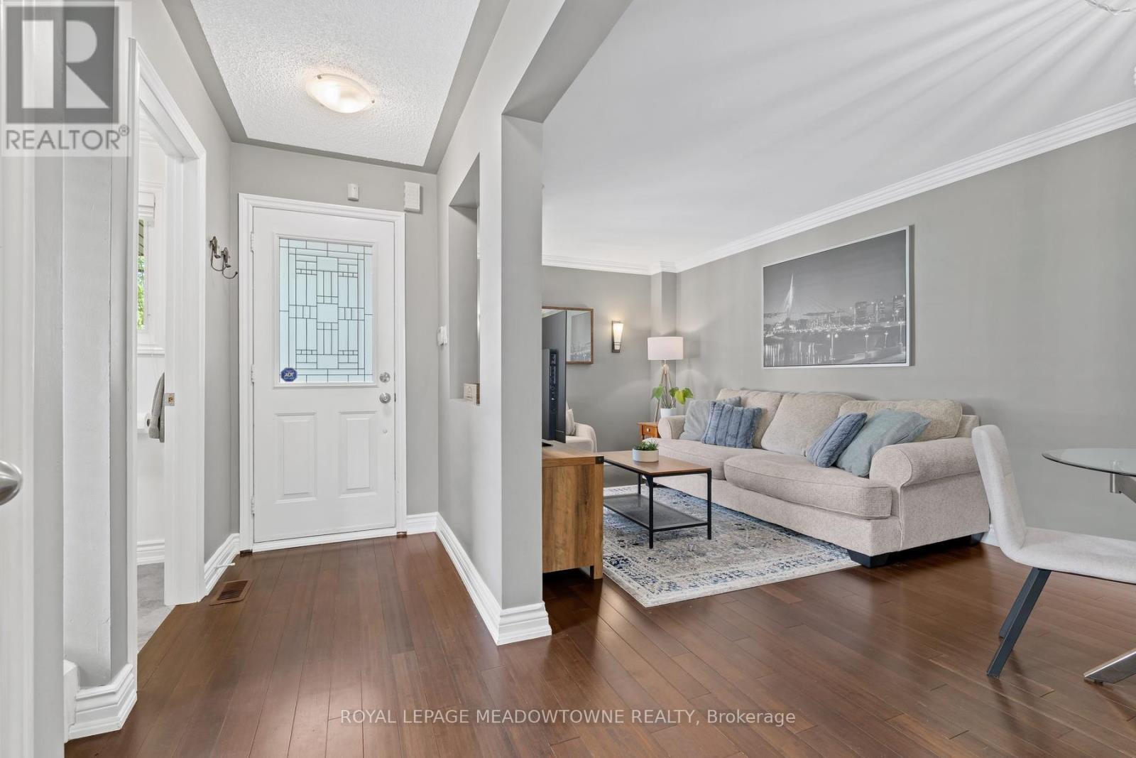 7 Preston Street, Halton Hills, Ontario  L7G 5T3 - Photo 6 - W13207056