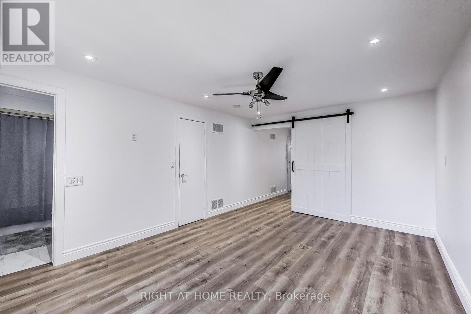 (Upper Level) 433 Martin Grove Road, Toronto, Ontario  M9B 4M3 - Photo 12 - W13207094