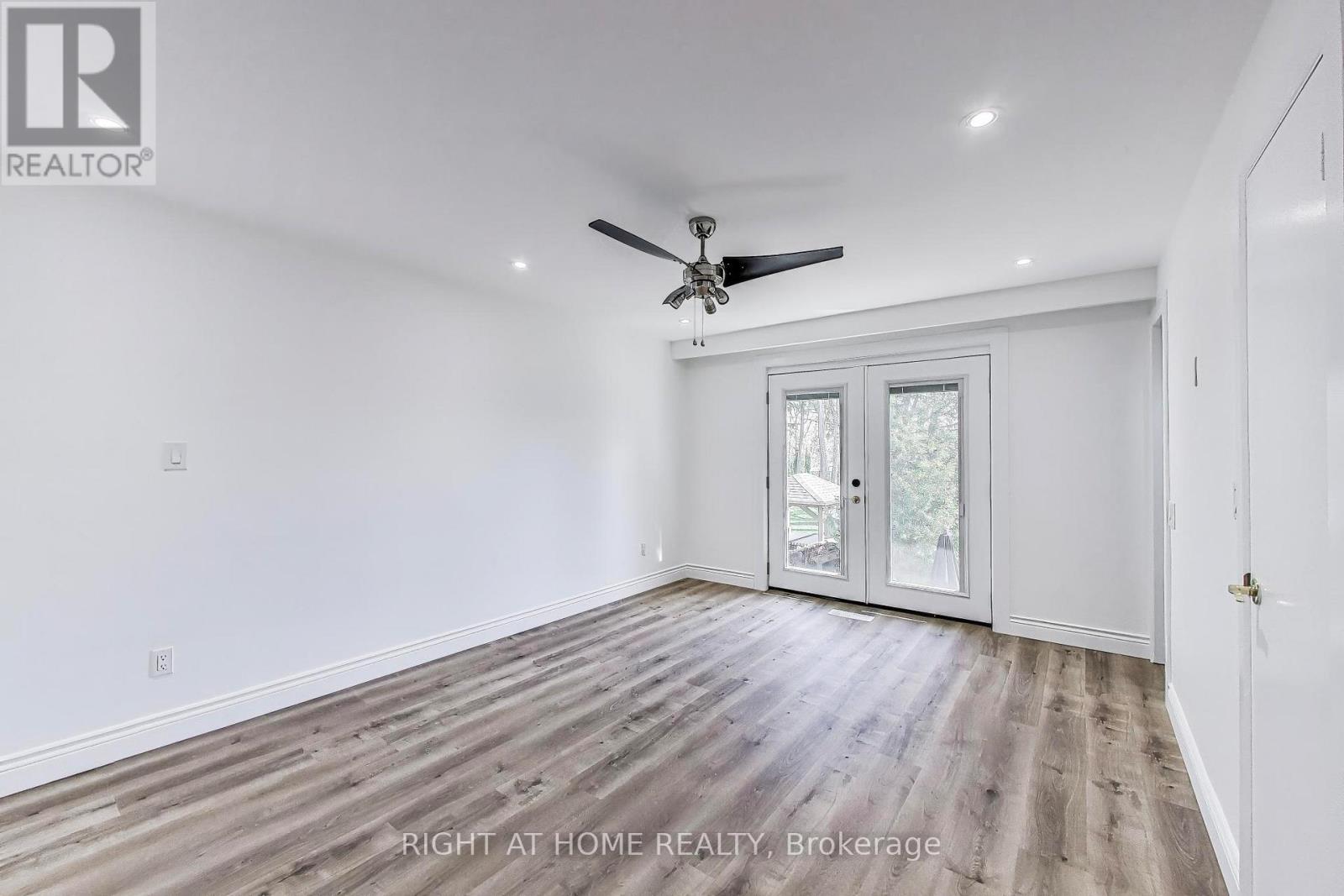 (Upper Level) 433 Martin Grove Road, Toronto, Ontario  M9B 4M3 - Photo 8 - W13207094