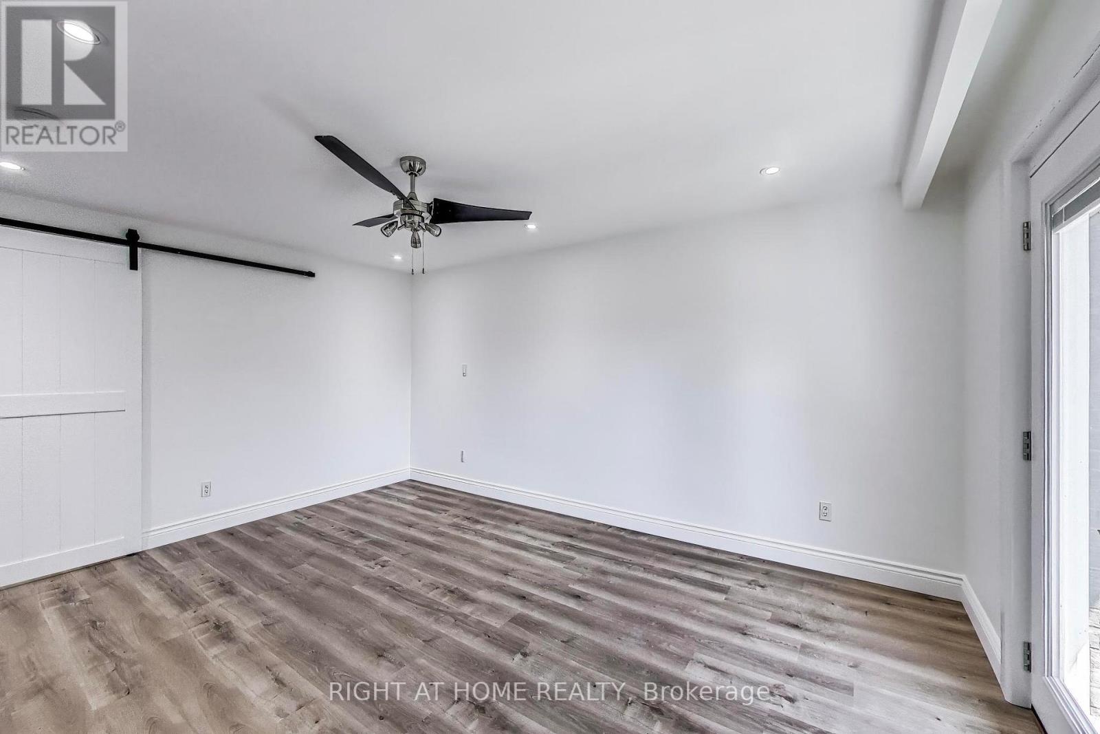 (Upper Level) 433 Martin Grove Road, Toronto, Ontario  M9B 4M3 - Photo 9 - W13207094