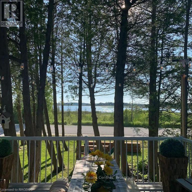 93 Shoreline Avenue, South Bruce Peninsula, Ontario  N0H 2T0 - Photo 35 - X12901554