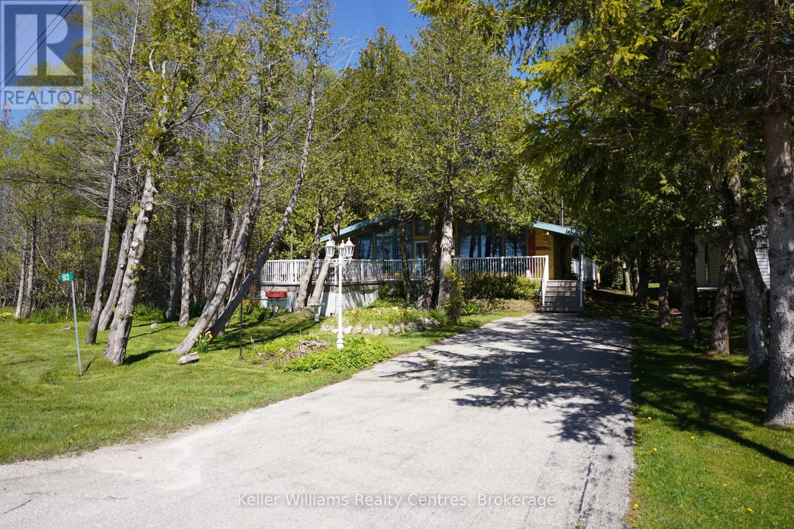 93 Shoreline Avenue, South Bruce Peninsula, Ontario  N0H 2T0 - Photo 6 - X12901554